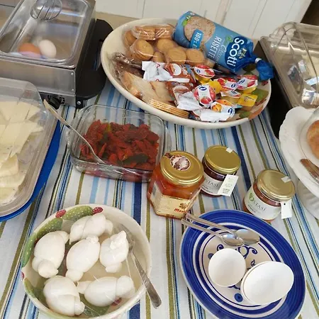 Alojamento de Acomodação e Pequeno-almoço La Colimena 4*