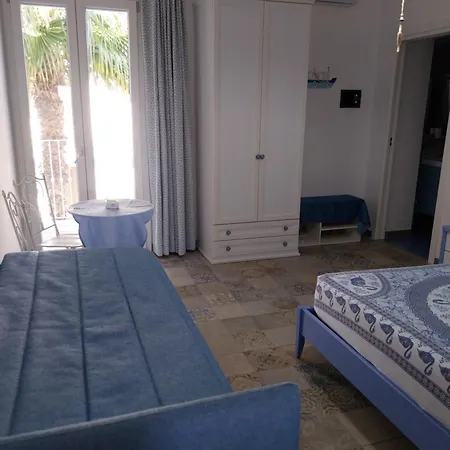 Alojamento de Acomodação e Pequeno-almoço La Colimena 4*