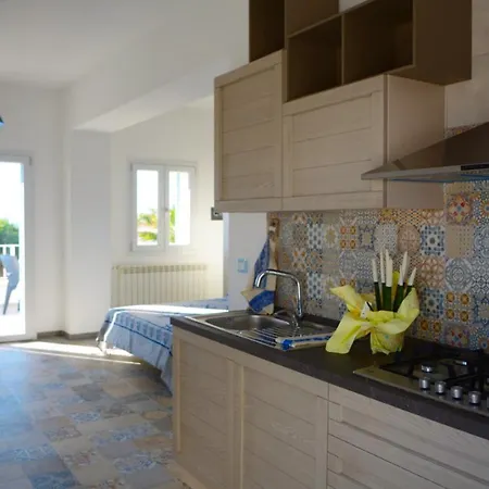 Bed & Breakfast La Colimena 4*