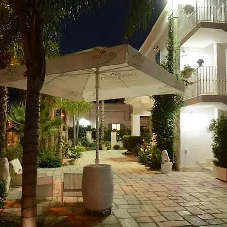 La Colimena Bed and Breakfast 4*