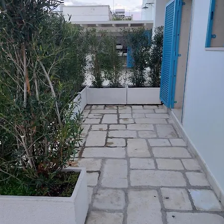 לינה וארוחת בוקר La Colimena 4*